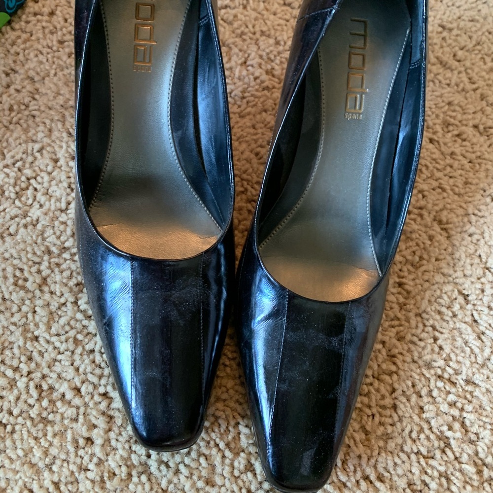 Moda Heels - Picture 3 of 3